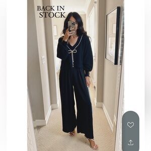 BOW EMBELLISHED CONVERTIBLE CRYSTAL SWEATER